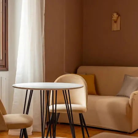 Bronze Studio In By Wonderful Italy Apartment *